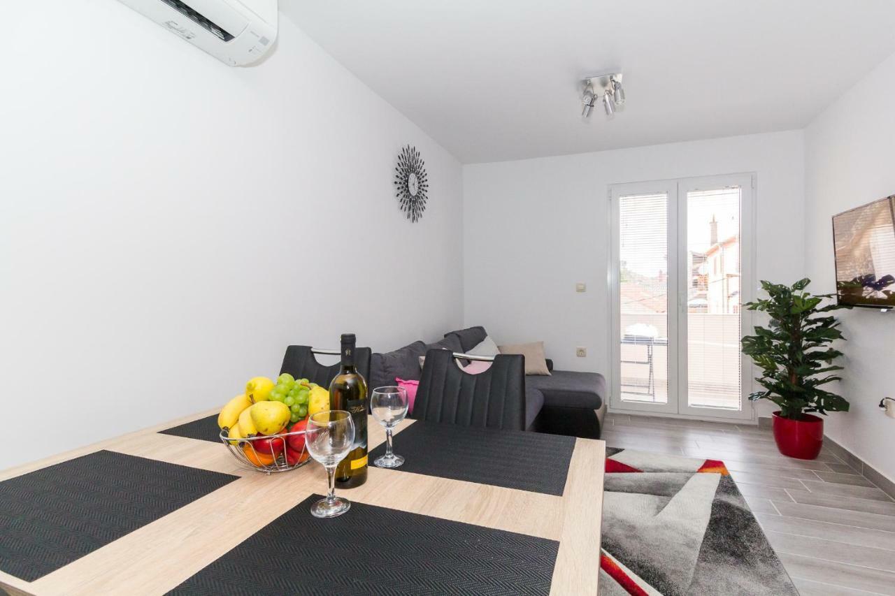 App Joly In Center Old Town Apartment Biograd Na Moru Luaran gambar